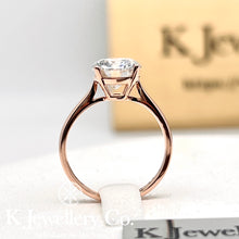 將圖片載入圖庫檢視器 Moissanite 18K Gold Classic Four Prong Ring 18K莫桑石經典四爪戒指