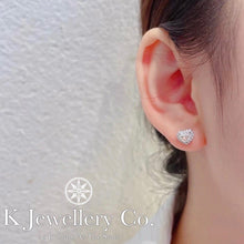 Load image into gallery viewer Moissanite 18K Gold Halo Heart Shape Ear Studs 18K Gold Moissanite Heart Shape Earrings
