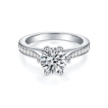Load image into gallery viewer Moissanite Rolling Crown Ring Moissanite Crown Turning Ring
