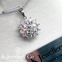 將圖片載入圖庫檢視器 Moissanite Sun Flower Necklace莫桑石太陽花圍鑲頸鏈