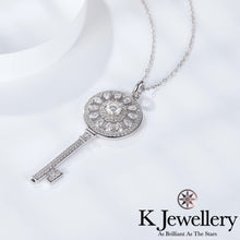 將圖片載入圖庫檢視器 Moissanite Sun Pave Key Necklace莫桑石太陽鑰匙頸鏈