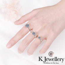 Load image into gallery viewer Moissanite Classic Four Claws Ring Moissanite Classic Four Claws Clear Setting Ring