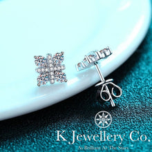 將圖片載入圖庫檢視器 Moissanite Peace Knot Earrings 莫桑石平安結耳環