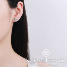 將圖片載入圖庫檢視器 Moissanite Princess Cut Paved Ear Studs 莫桑石公主圍鑲耳釘