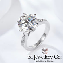 Load image into gallery viewer Moissanite Rolling Crown Ring Moissanite Crown Turning Ring