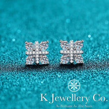 將圖片載入圖庫檢視器 Moissanite Peace Knot Earrings 莫桑石平安結耳環