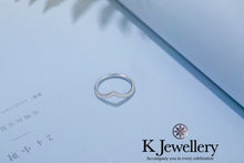 Load image into gallery viewer Moissanite V Ring Moissanite row ring V ring