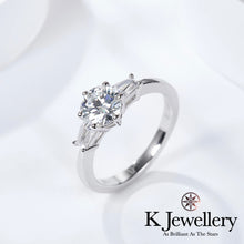 Load image into gallery viewer Moissanite Round Brilliant with Baguette Shape Ring Moissanite Round Six Claws with Baguette Shape Ring