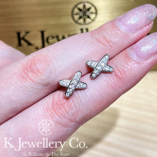 將圖片載入圖庫檢視器 Moissanite Cross Ear Studs 莫桑石交叉耳釘