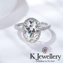 將圖片載入圖庫檢視器 Moissanite Oval Paved 4.5ct Ring 莫桑石橢圓形圍鑲4.5卡戒指