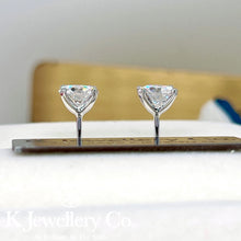 將圖片載入圖庫檢視器 Moissanite Four Prong Ear Studs 莫桑石清鑲高四爪螺絲/耳環