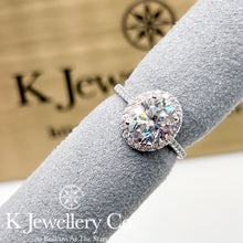 將圖片載入圖庫檢視器 Moissanite Oval Paved Ring 莫桑石橢圓形圍鑲1ct 2ct 戒指