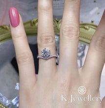 將圖片載入圖庫檢視器 Moissanite Princess Crown Ring 公主皇冠戒指