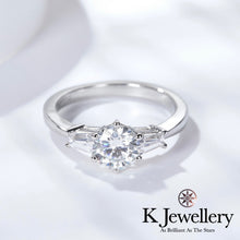 Load image into gallery viewer Moissanite Round Brilliant with Baguette Shape Ring Moissanite Round Six Claws with Baguette Shape Ring