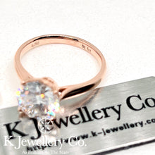 將圖片載入圖庫檢視器 Moissanite 18K Gold Classic Four Prong Ring 18K莫桑石經典四爪戒指