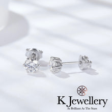 將圖片載入圖庫檢視器 Moissanite Classis Six Claws Earrings 莫桑石經典六爪耳環