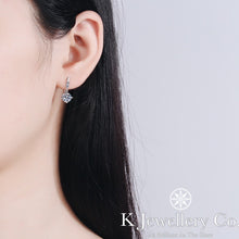 將圖片載入圖庫檢視器 Moissanite Four Prong Earrings 莫桑石四爪吊耳環