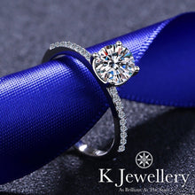Load image into gallery viewer Moissanite Four Claws Paved Ring 1CT Moissanite Four Claws Paved Ring