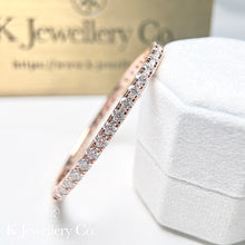 將圖片載入圖庫檢視器 Moissanite 12ct Full Paved Bangle 全圈莫桑石12卡手鐲
