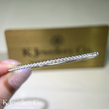 將圖片載入圖庫檢視器 Cubic Zirconia Half Paved Bangle 高碳鑽半圈3分排鑽手鐲
