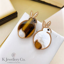 Load image into gallery viewer Tiger&#39;s Eye Mother of Pearl Brooch White Fritillary Tiger Eye Stone Rabbit Brooch 
