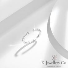 Load image into gallery viewer Moissanite Stacking Ring 全莫桑石排戒
