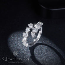 Load image into gallery viewer Moissanite Elegant Emerald Oval Pear Cut Full Paved Ring 全莫桑石異型石排戒
