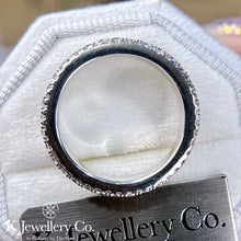 Load image into gallery viewer Moissanite Rolling Ring Full Paved Ring 全圈三排莫桑石可轉動戒指
