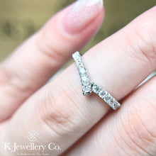 Load image into gallery viewer Cubic Zirconia Stacking V-2 Ring High Carbon Diamond V-shaped Ring
