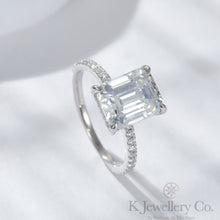 Load image into gallery viewer Moissanite Radiant Cut/ Emerald Cut 4ct Ring Moissanite Emerald Cut/ Radiant Cut Ring
