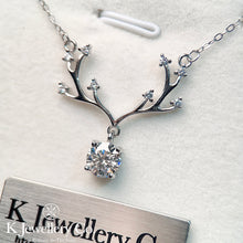 Load image into gallery viewer Moissanite Deer 1ct Necklace Moissanite Deer 1 card necklace
