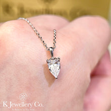 Load image into gallery viewer Moissanite Pear Necklace Moissanite pear-shaped clear set necklace
