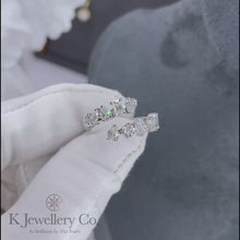 將影片載入圖庫檢視器並播放，Moissanite Elegant Emerald Oval Pear Cut Full Paved Ring 全莫桑石異型石排戒
