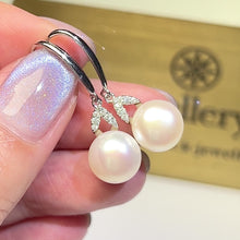 Load the video into the gallery viewer and play, Moissanite Pearl Earrings Moissanite natural pearl ear hooks
