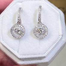 Load the video into the gallery viewer and play, Moissanite Dancing Stone Earrings 莫桑石跳動的心靈動耳環
