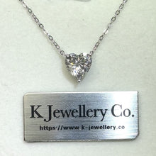 將影片載入圖庫檢視器並播放，Moissanite 2ct Heart Necklace 莫桑石2卡愛心清鑲頸鏈
