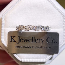 將影片載入圖庫檢視器並播放，Moissanite Star Light Ring 莫桑石繁星排戒指
