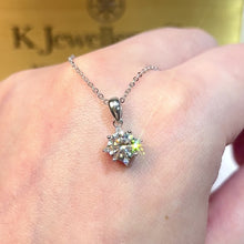 Load the video into the gallery viewer and play, Moissanite Star Necklace Moissanite eight-pointed star necklace
