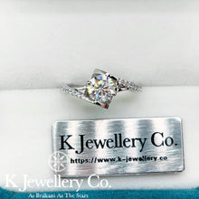 Load image into gallery viewer Moissanite Angel Kiss Ring Moissanite Angel Kiss Ring
