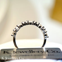 將圖片載入圖庫檢視器 Moissanite Star Light Ring 莫桑石繁星排戒指
