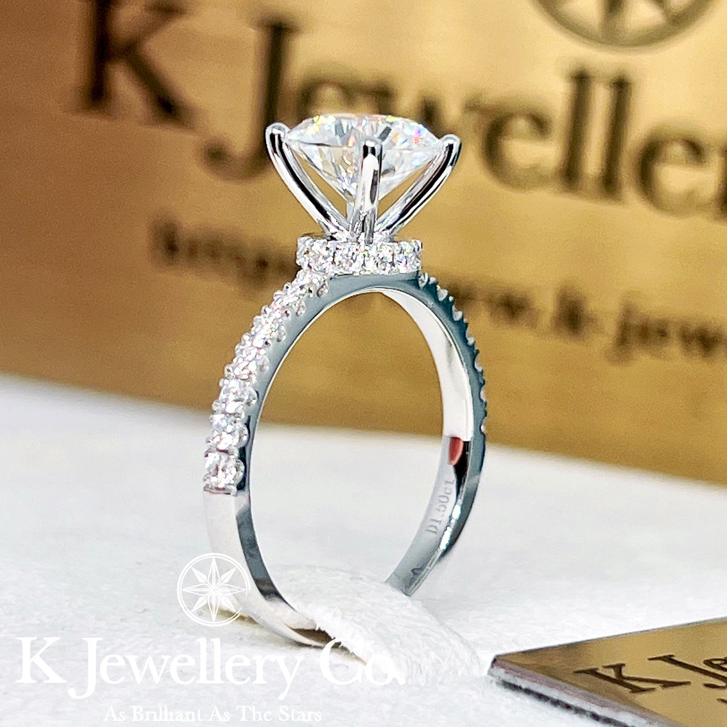 Moissanite 18K Gold Hidden Halo Four Prong Ring 18K莫桑石高鑲四爪圍石戒指