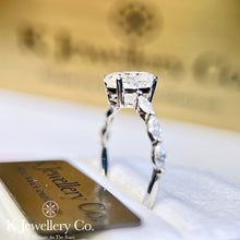 將圖片載入圖庫檢視器 Moissanite 2ct Oval Marquise Ring 莫桑石2卡橢圓形馬眼石戒指
