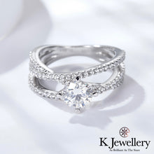 將圖片載入圖庫檢視器 Moissanite Eternity Love Ring 莫桑石永恆的愛戒指
