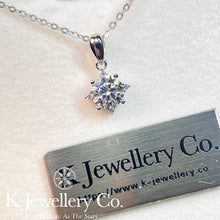 將圖片載入圖庫檢視器 Moissanite Star Necklace 莫桑石八芒星頸鏈
