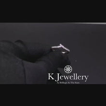將影片載入圖庫檢視器並播放，Moissanite V-2 Stacking Ring 莫桑石V字排型
