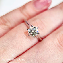 Load image into gallery viewer Moissanite Six Claws Classic Ring
