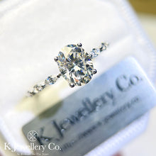 將圖片載入圖庫檢視器 Moissanite 2ct Oval Marquise Ring 莫桑石2卡橢圓形馬眼石戒指
