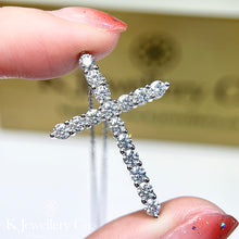 Load image into gallery viewer Moissanite 1.6ct Cross Necklace Moissanite 1.6ct Cross Necklace
