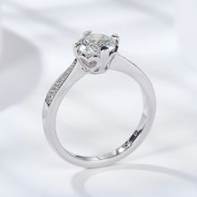 Load image into gallery viewer Moissanite Four Claws Love Paved Ring Moissanite Four Claws Hollow Heart Stone Arm Ring
