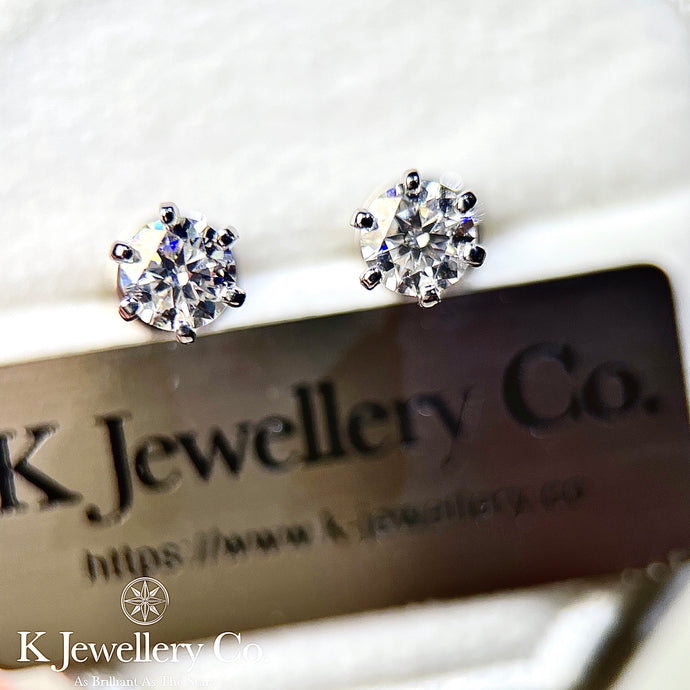 Moissanite Six Prong Screw Ear Studs 莫桑石六爪螺絲耳針耳環